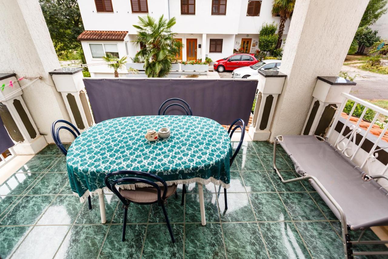 Apartmani Mili Malinska Dış mekan fotoğraf