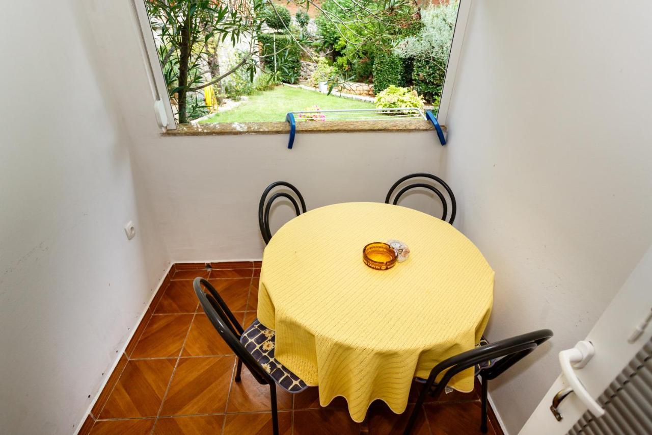 Apartmani Mili Malinska Dış mekan fotoğraf