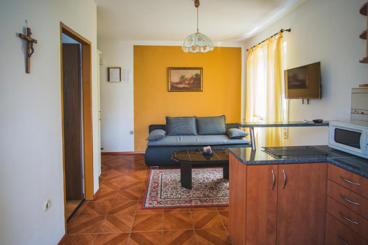 Apartmani Mili Malinska Dış mekan fotoğraf