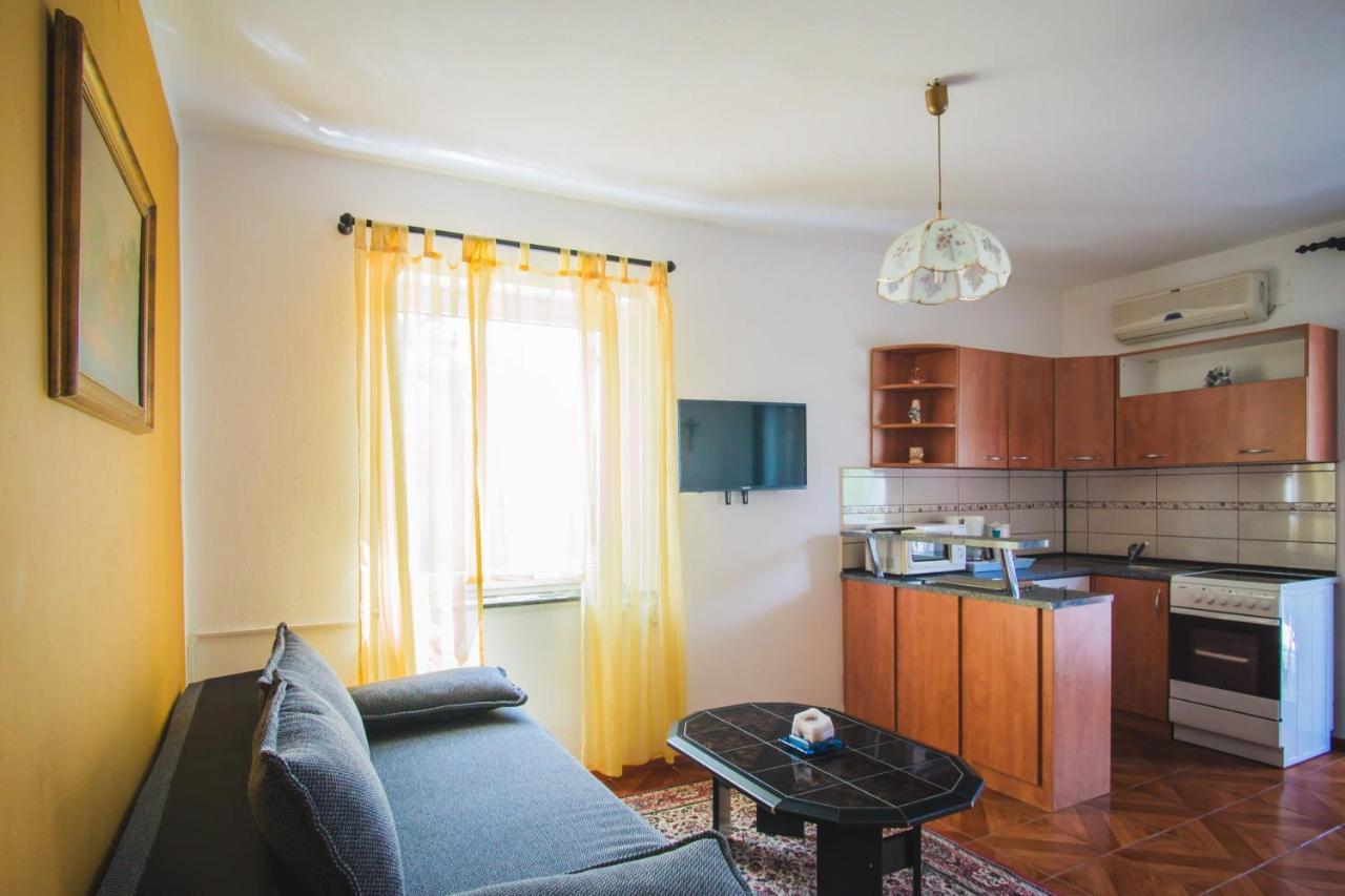 Apartmani Mili Malinska Dış mekan fotoğraf