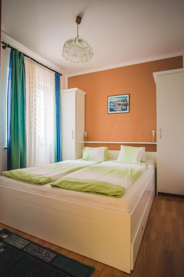 Apartmani Mili Malinska Dış mekan fotoğraf
